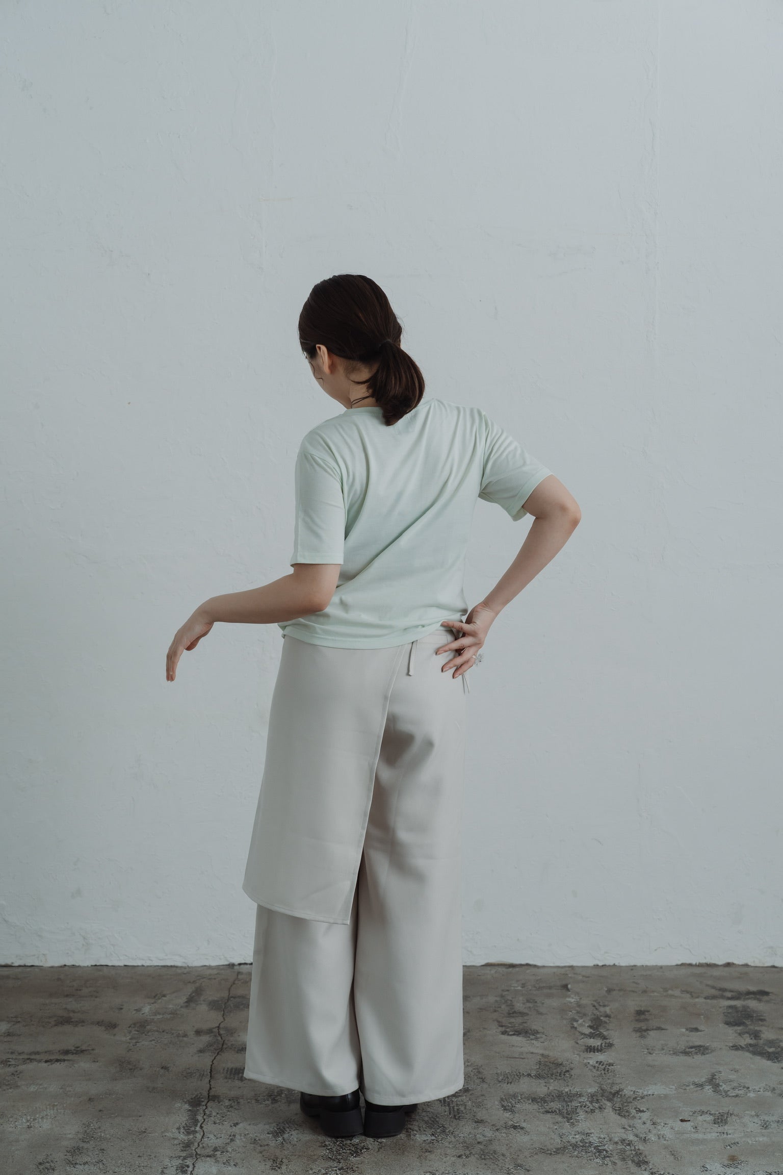 bloom with edge t-shirt