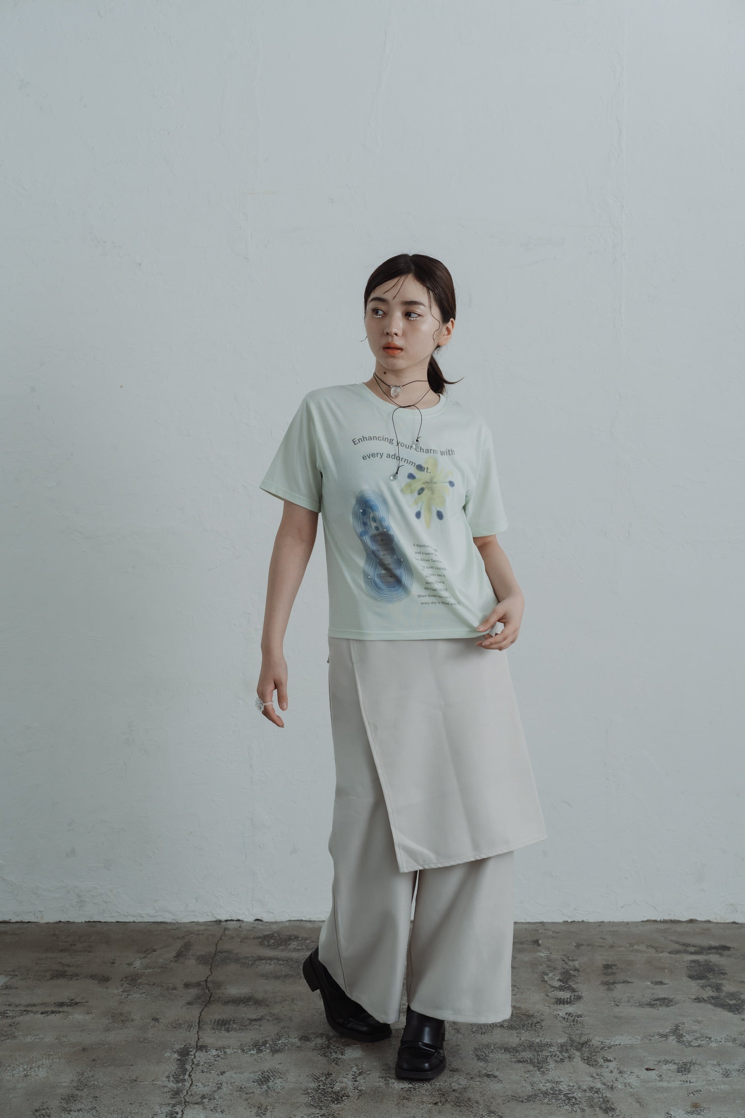 bloom with edge t-shirt