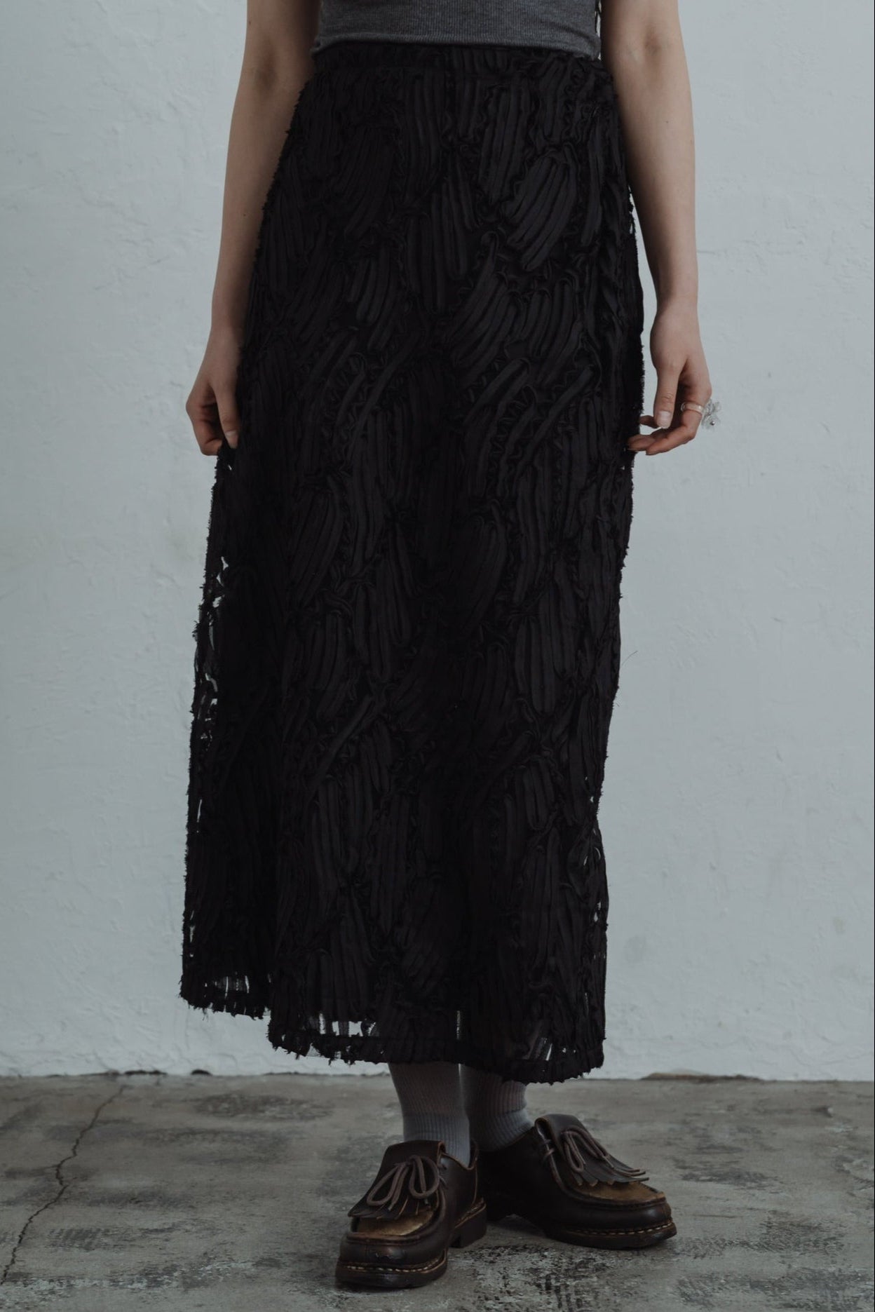 line lace straight skirt