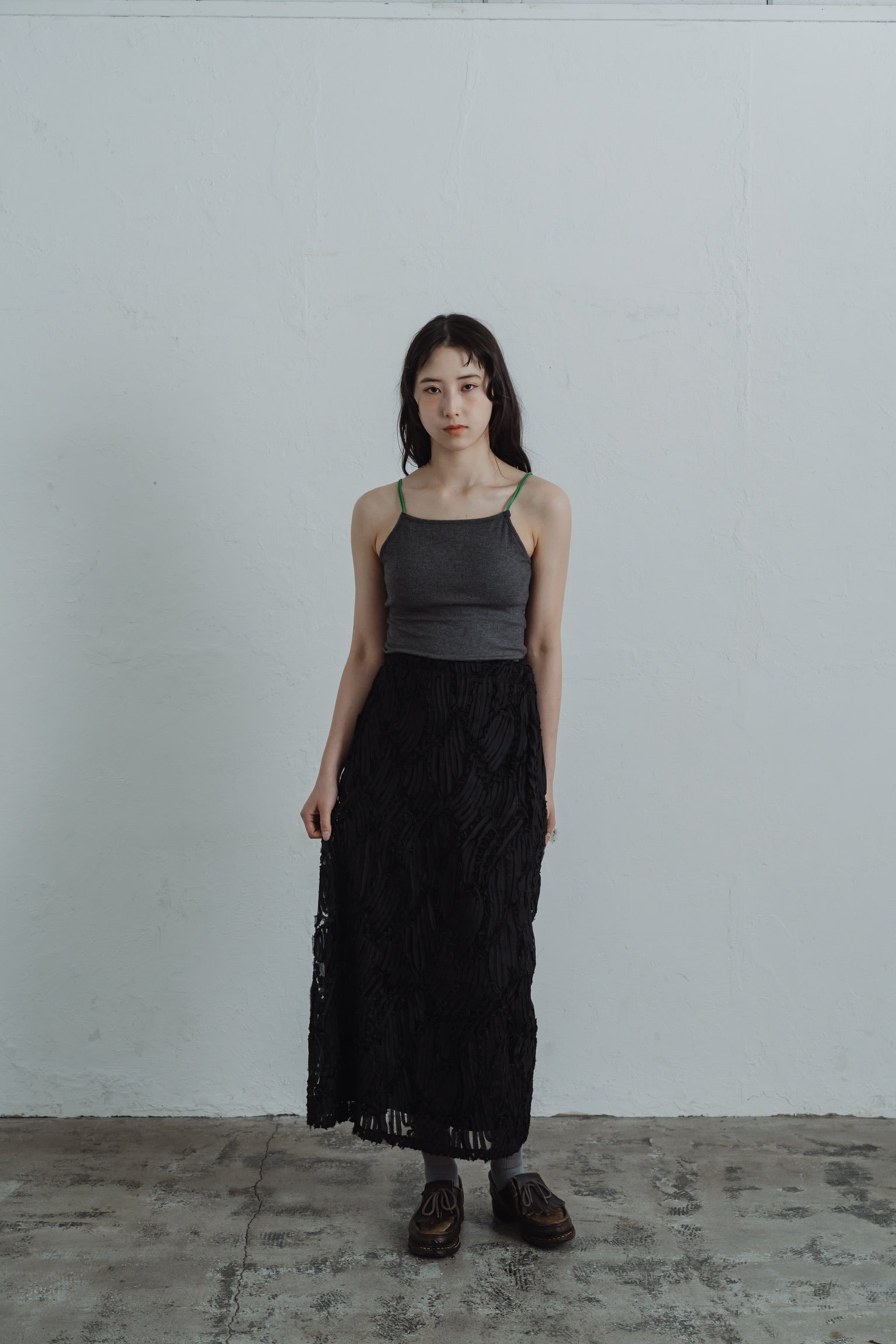 line lace straight skirt