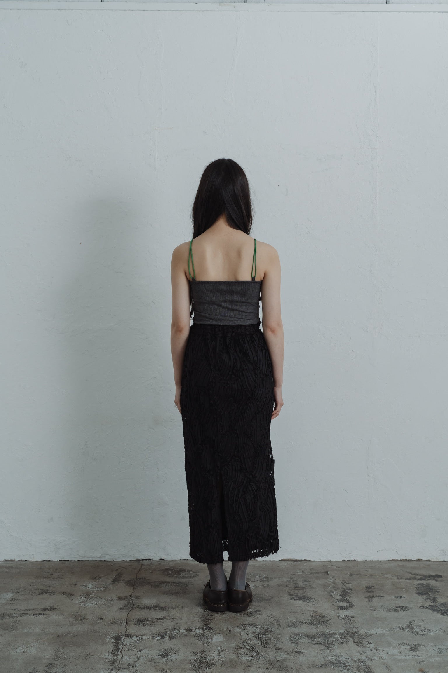line lace straight skirt