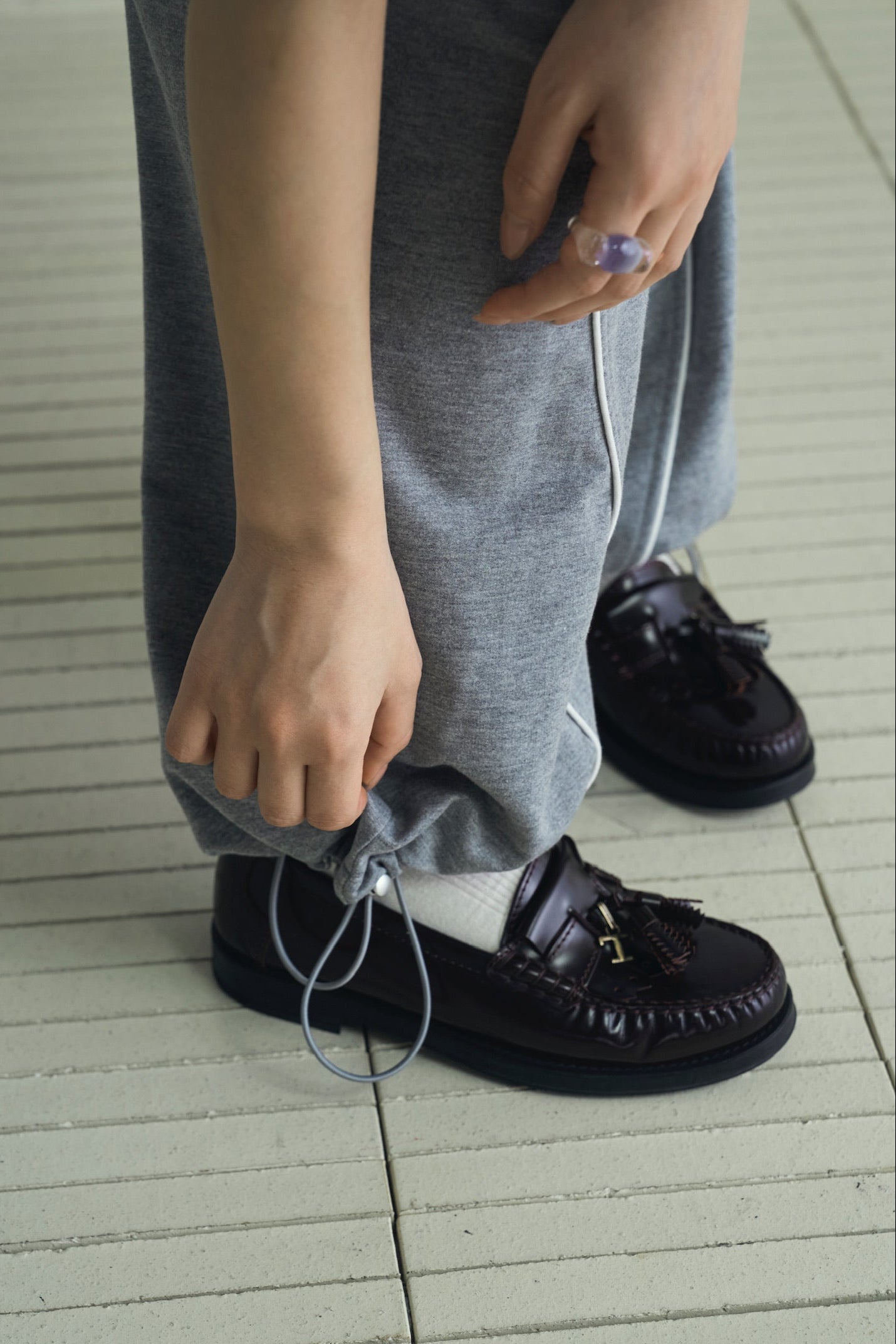 line sweat pants