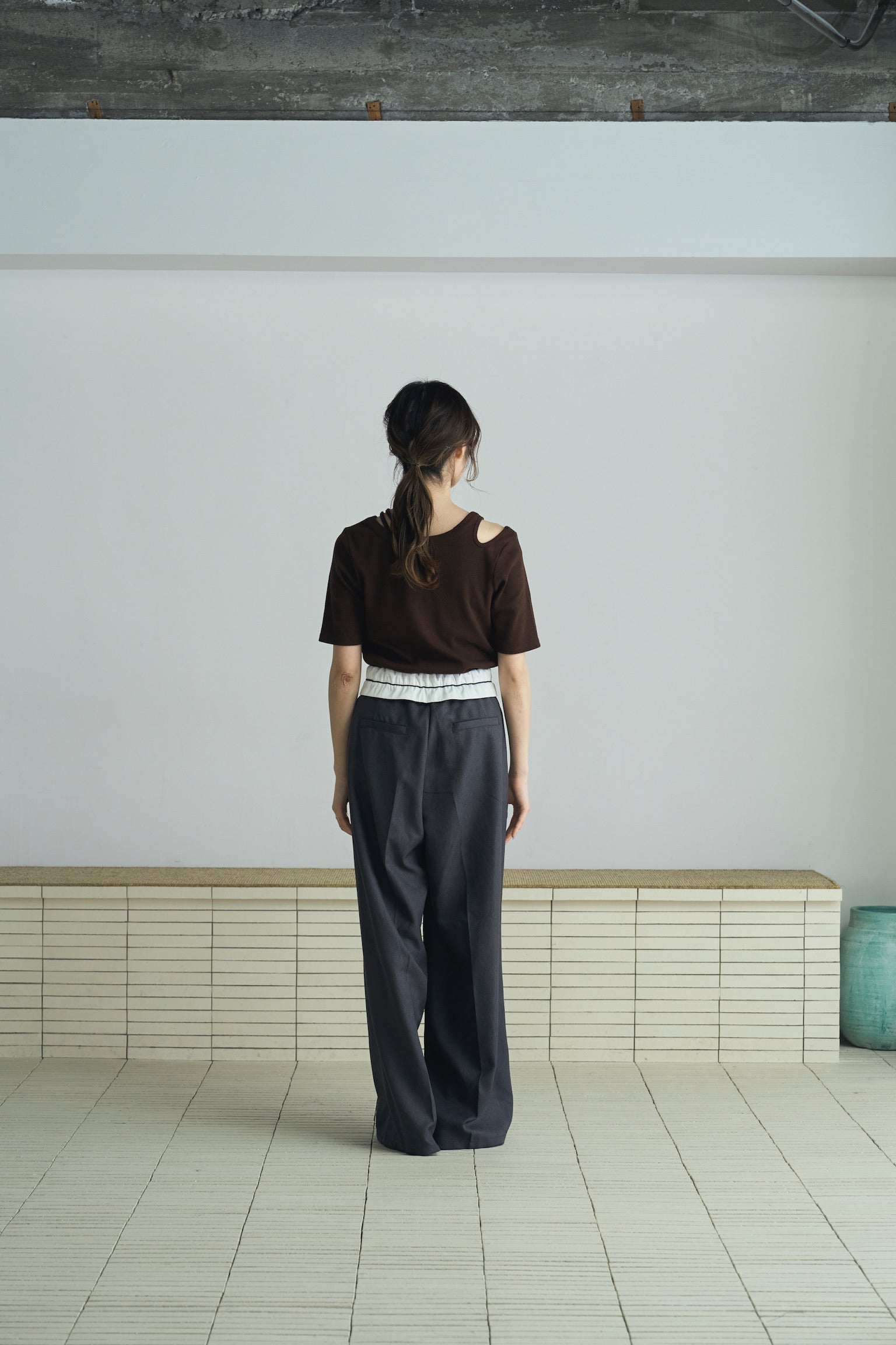 shoulder cutout rib tops