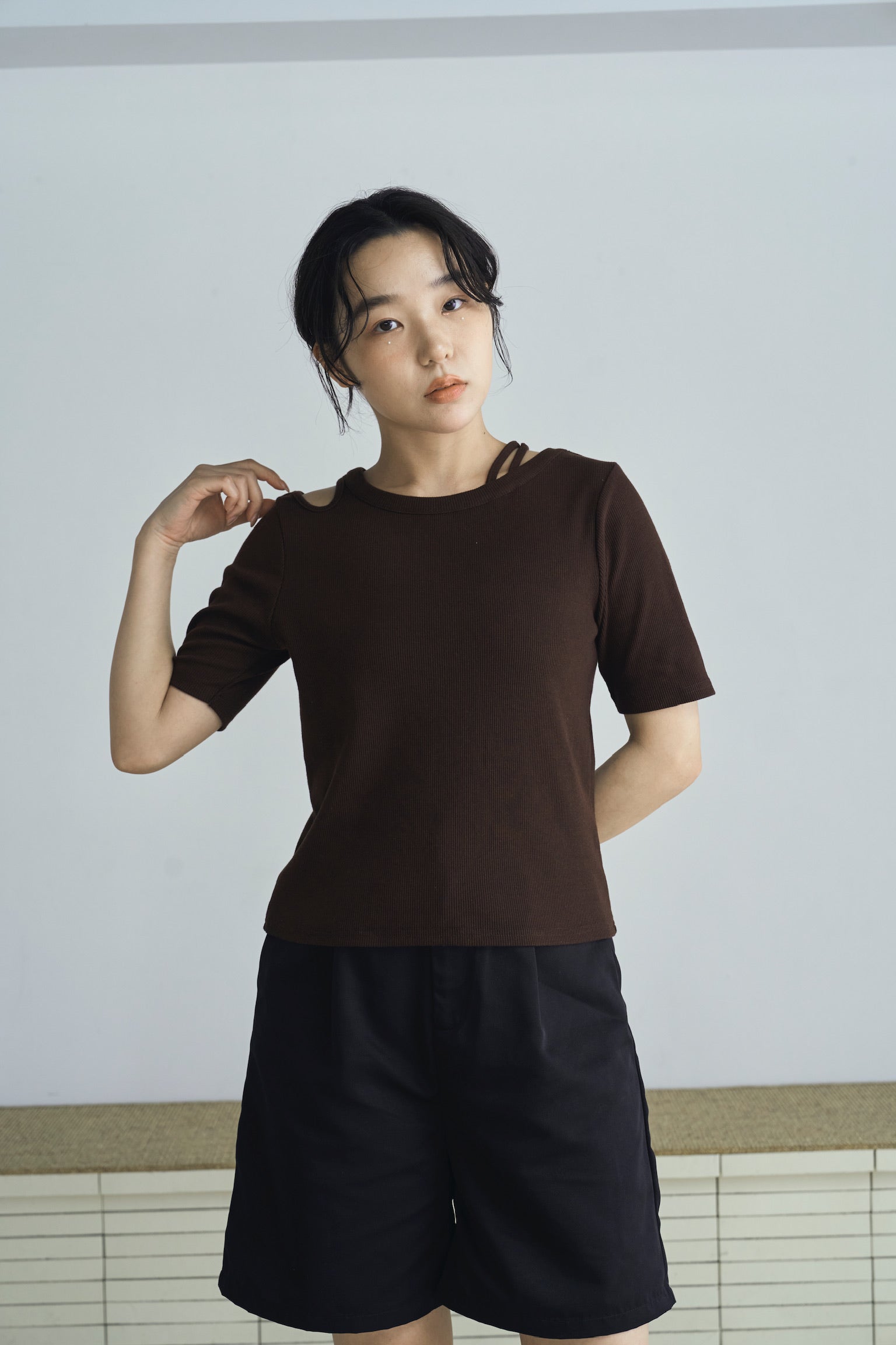 shoulder cutout rib tops