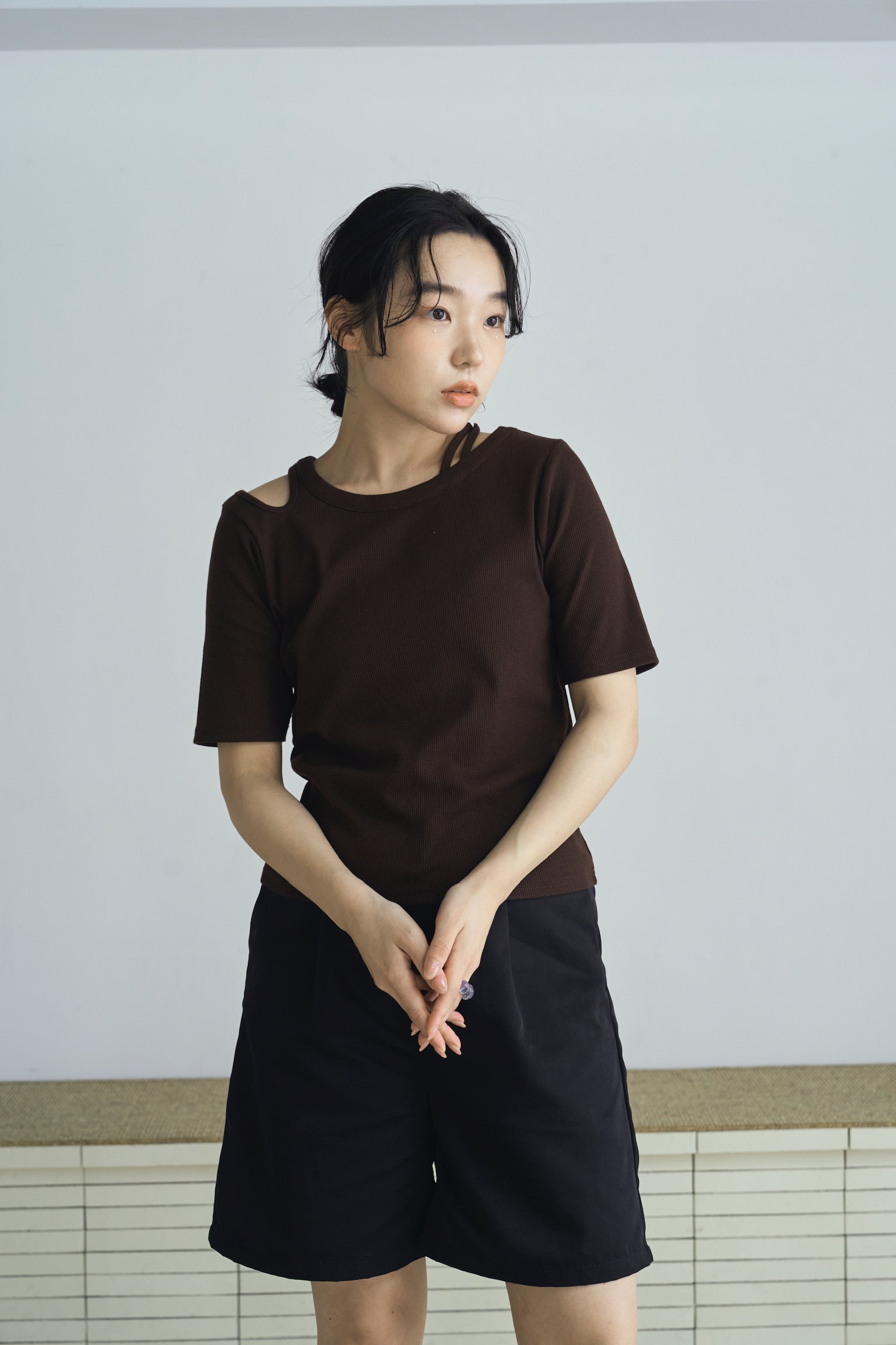 shoulder cutout rib tops