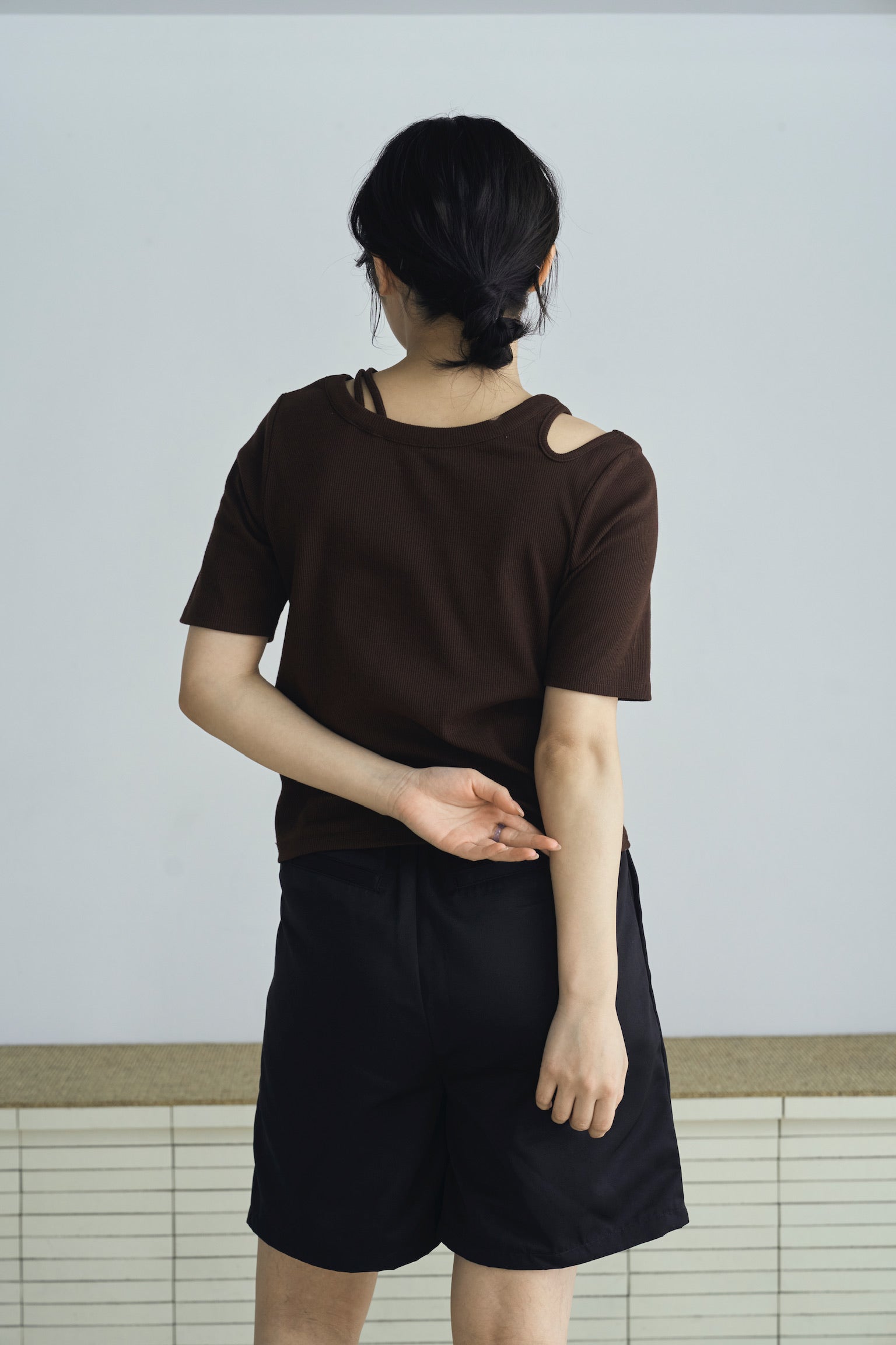 shoulder cutout rib tops