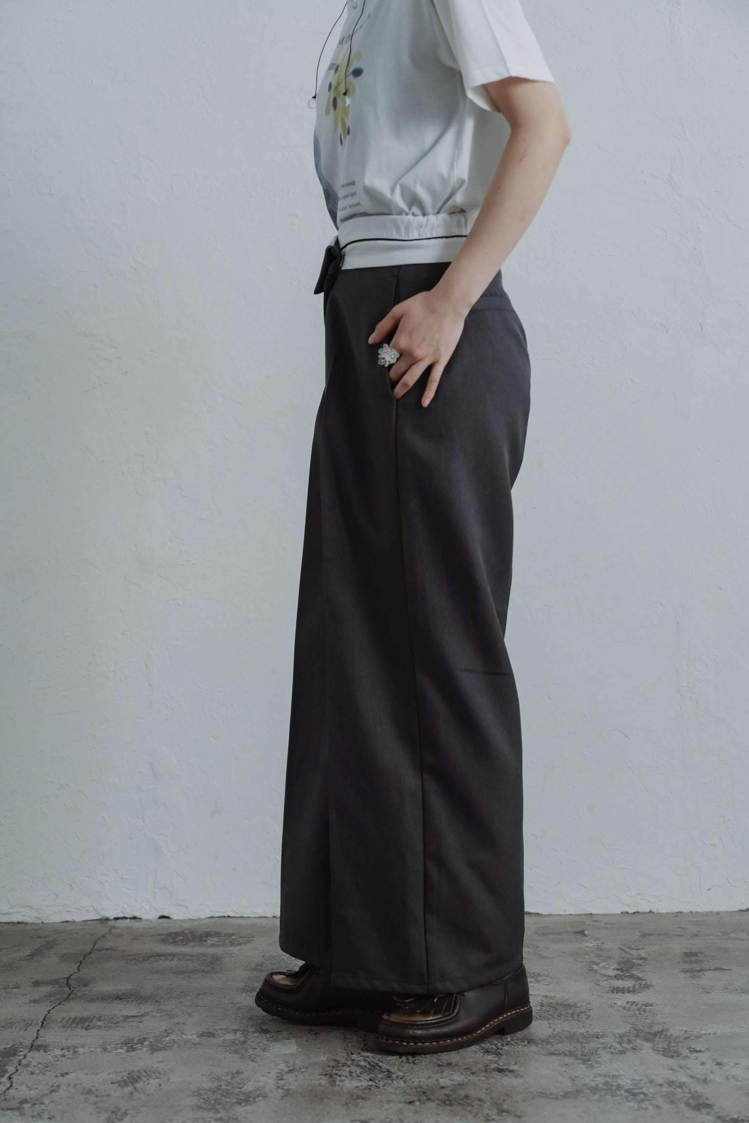 high waist tuck pants