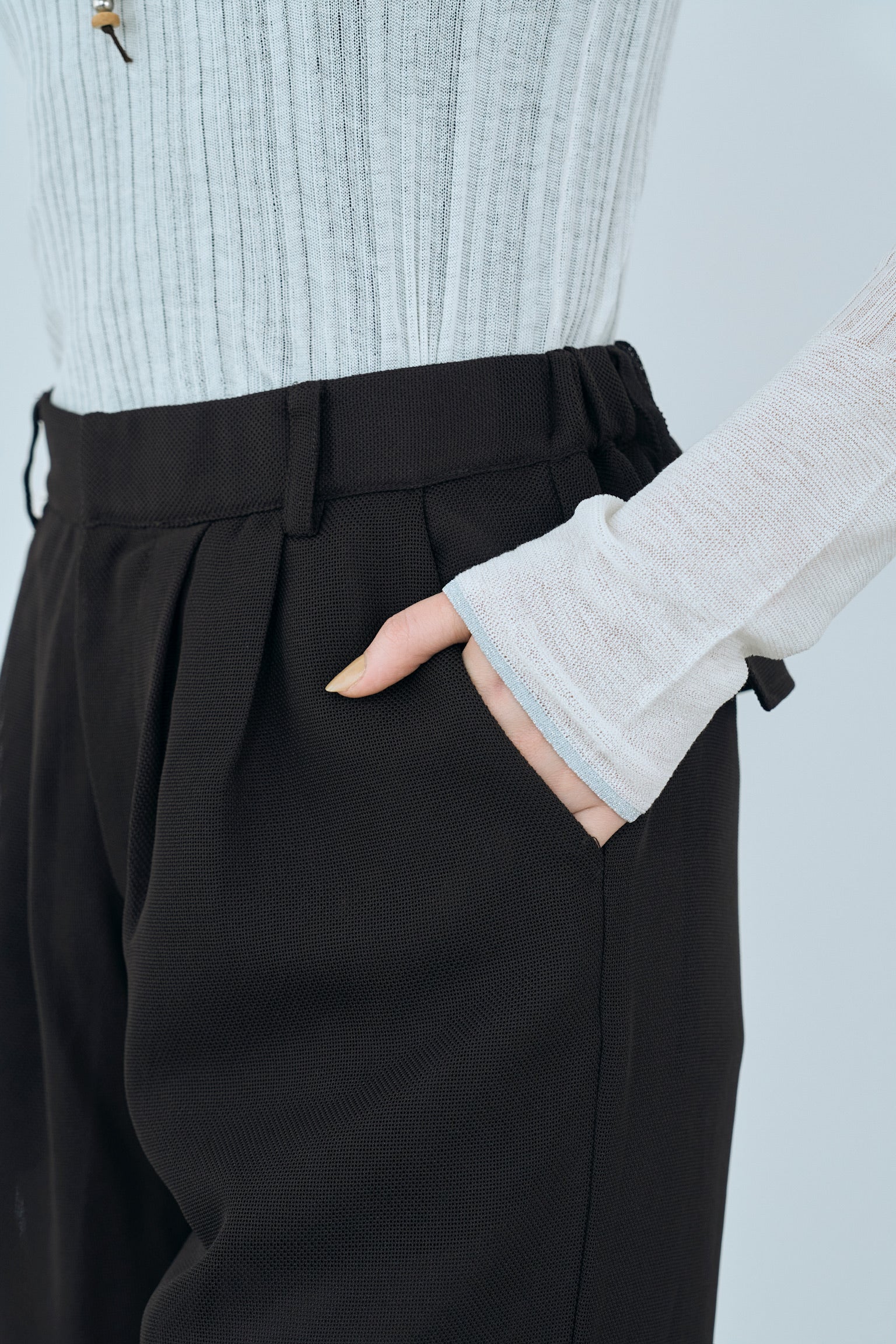 mesh tuck pants