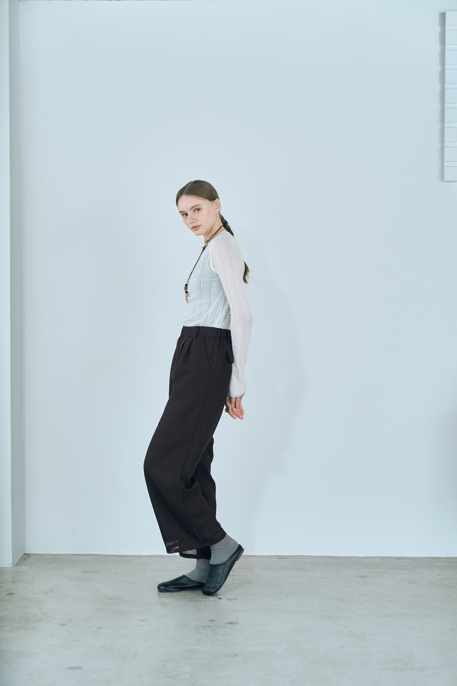 mesh tuck pants