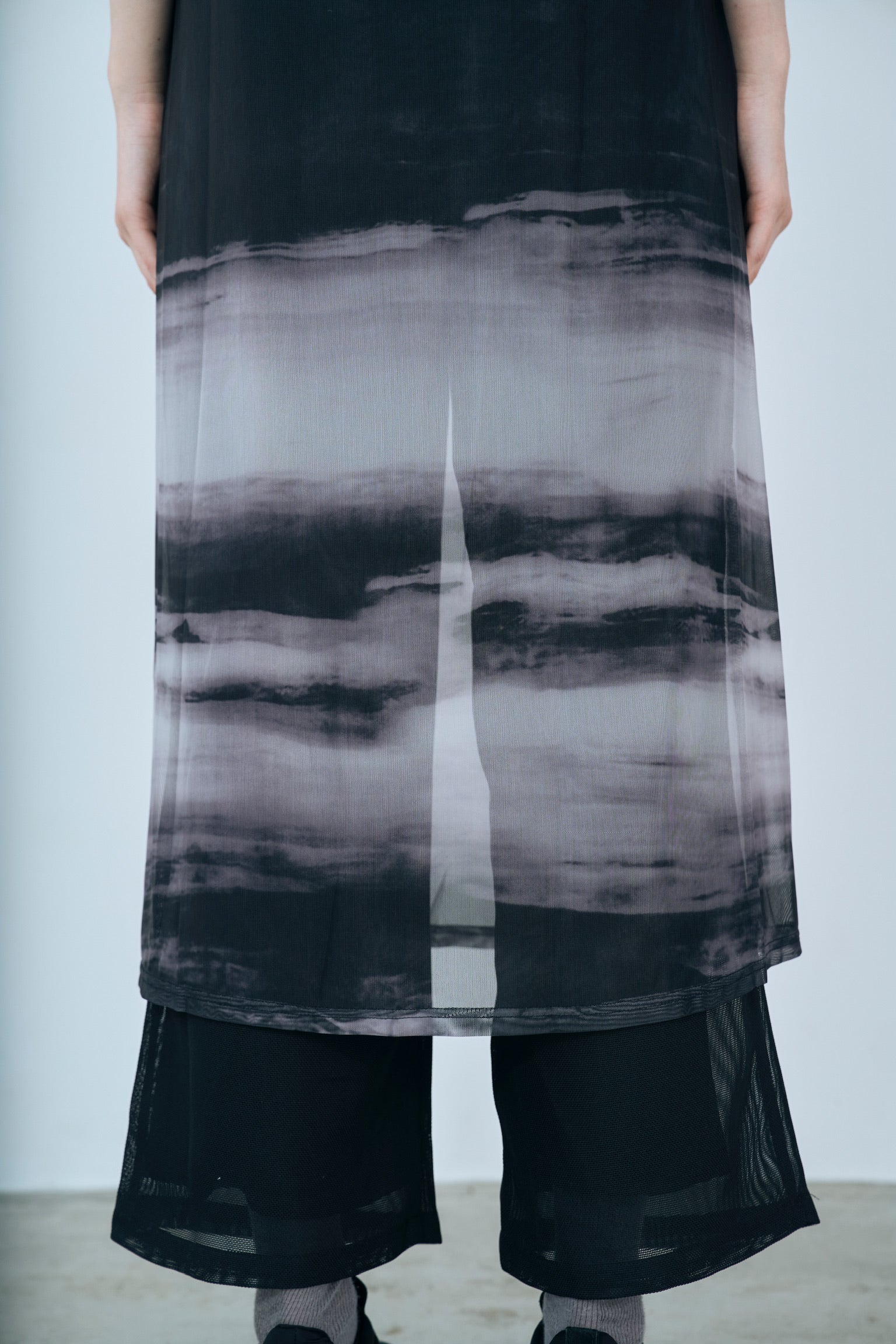 marble print sheer cami onepiece
