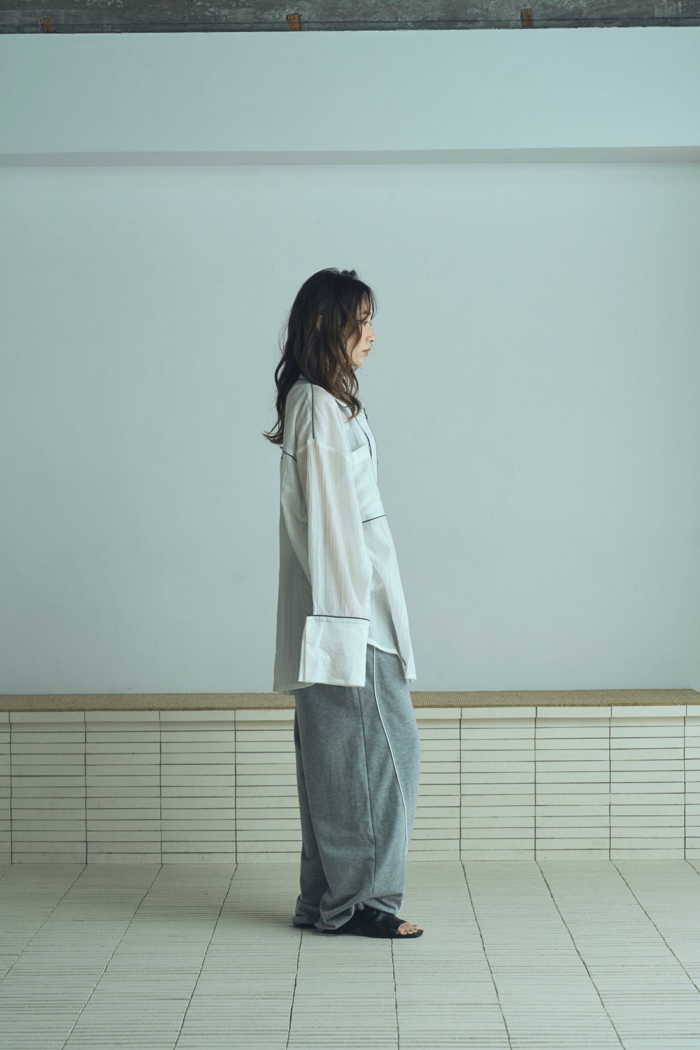 line sweat pants