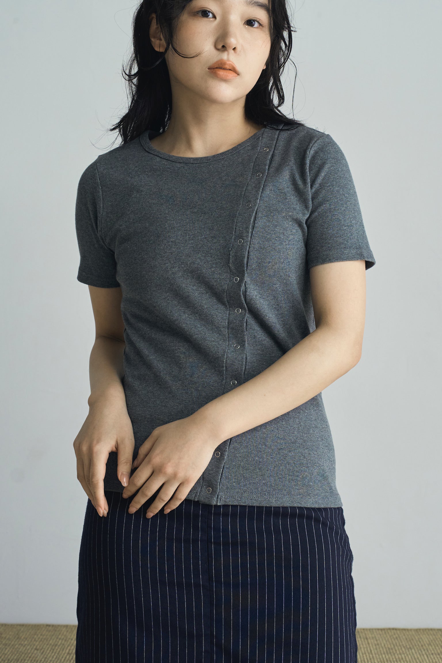 asymmetry snap rib knit