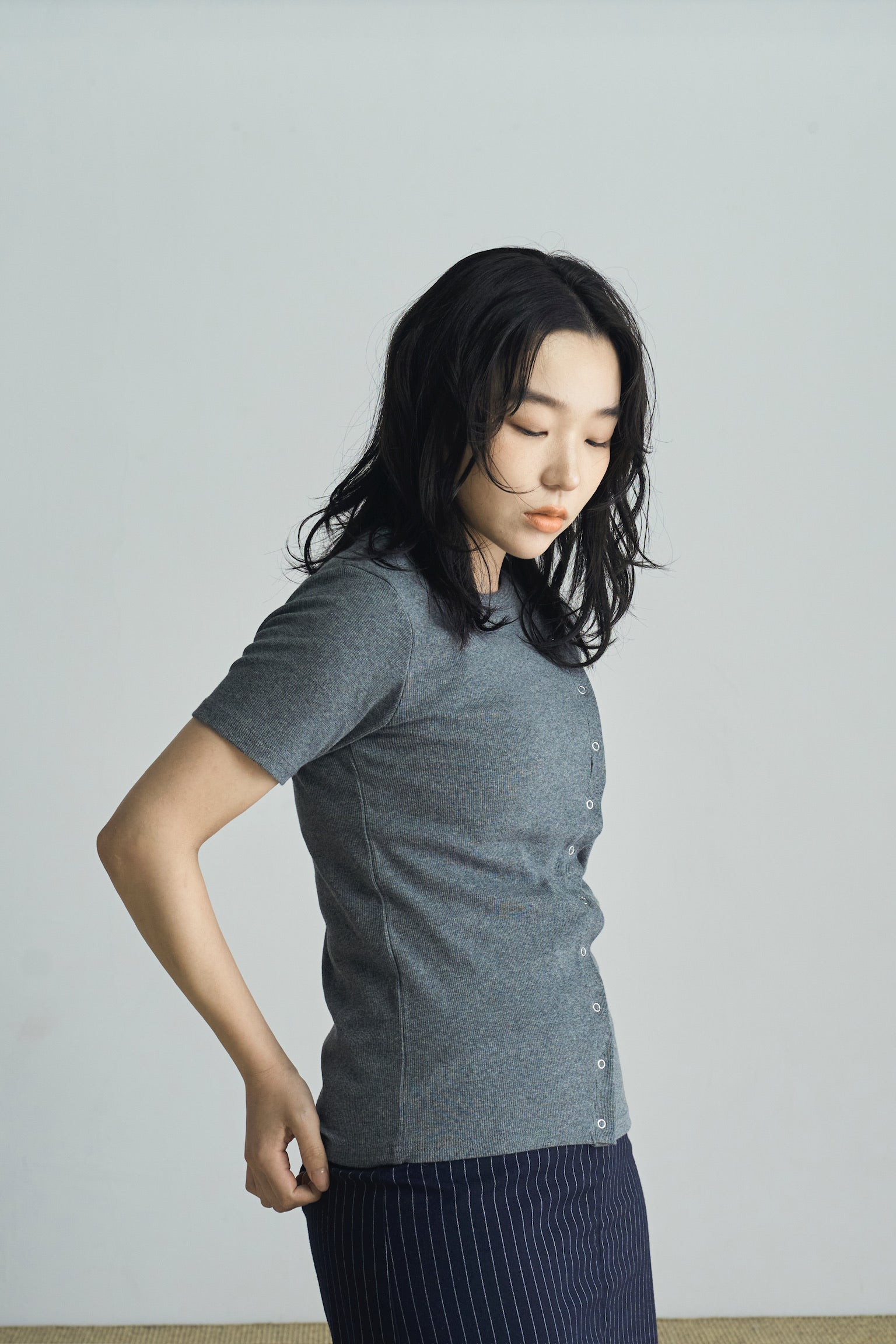 asymmetry snap rib knit