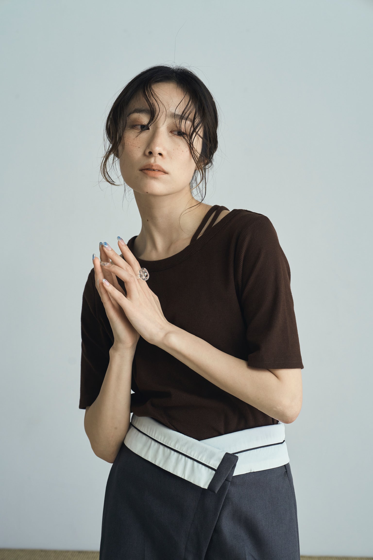 shoulder cutout rib tops