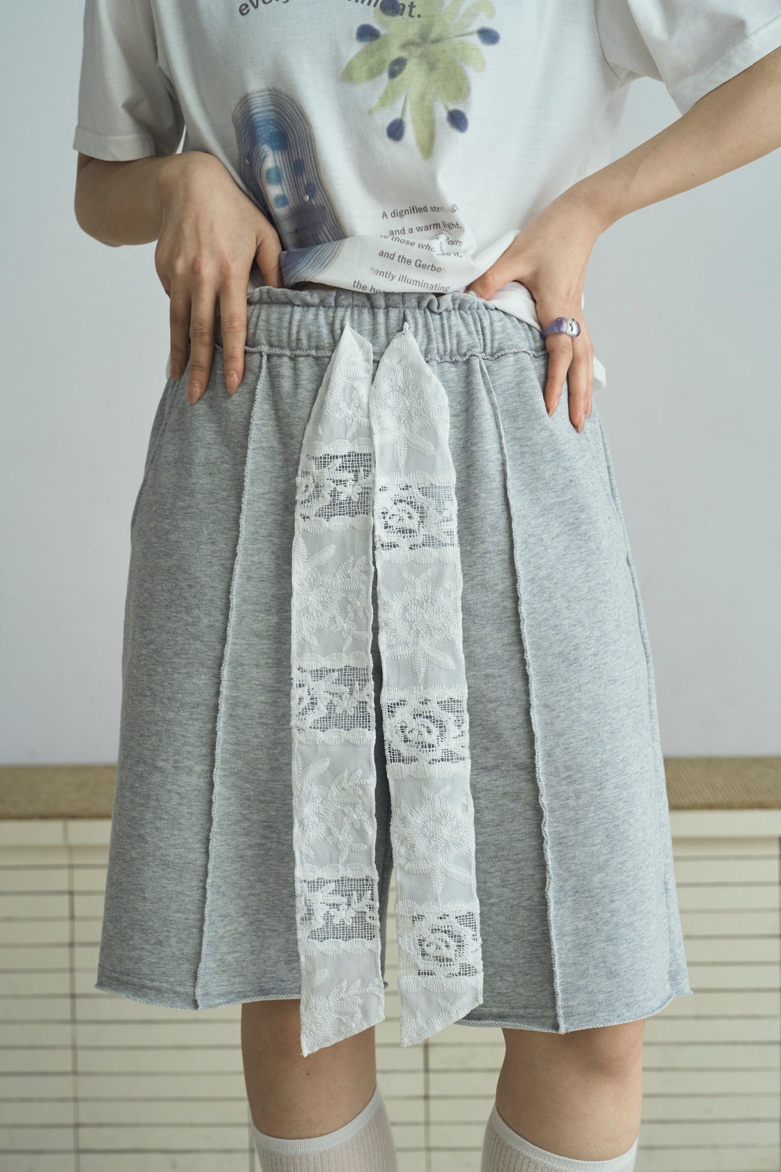 sweat lace half pants