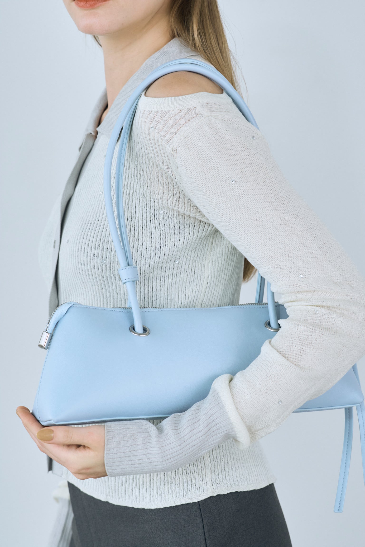 barrel shoulder bag
