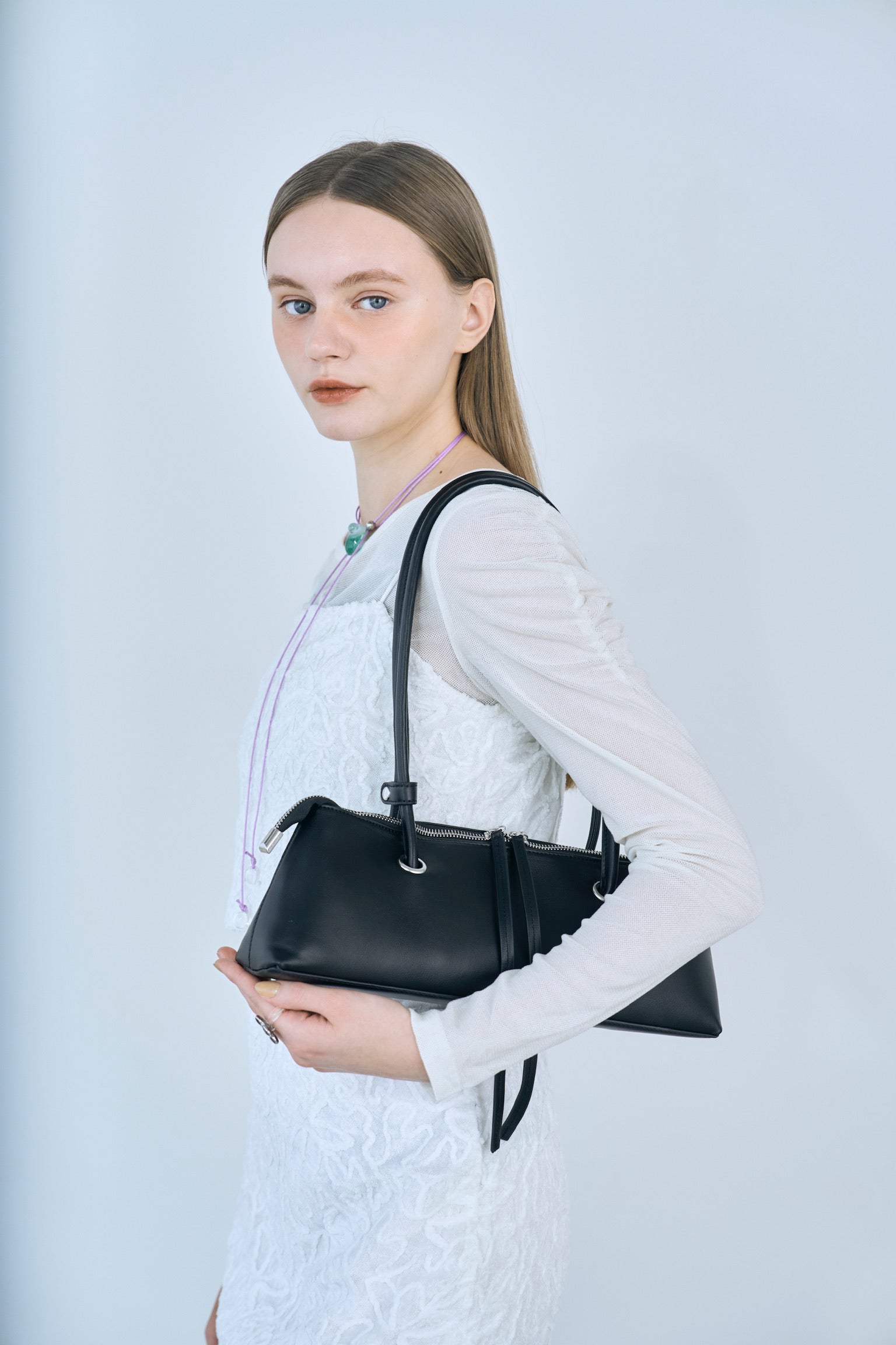 barrel shoulder bag