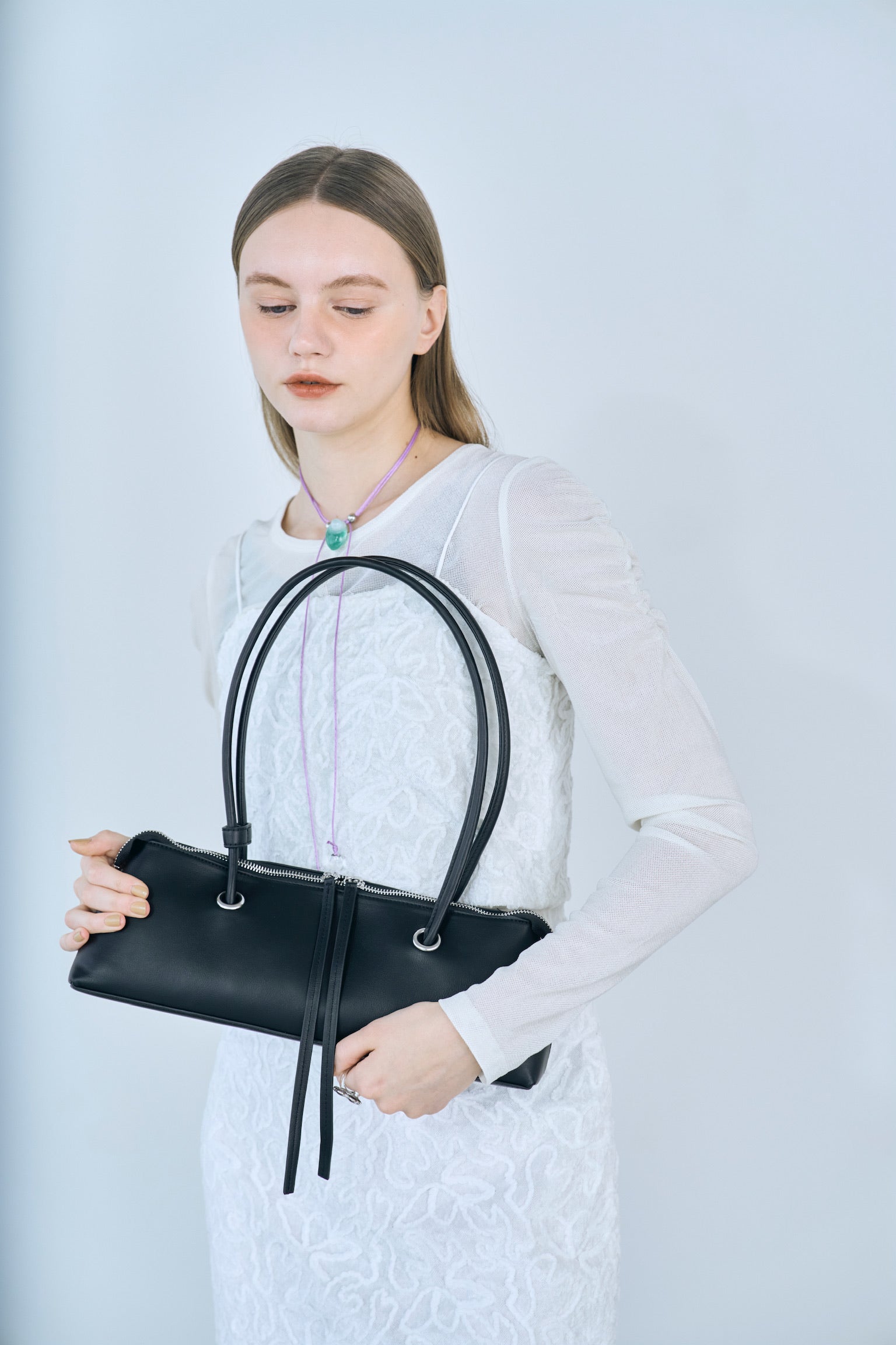 barrel shoulder bag