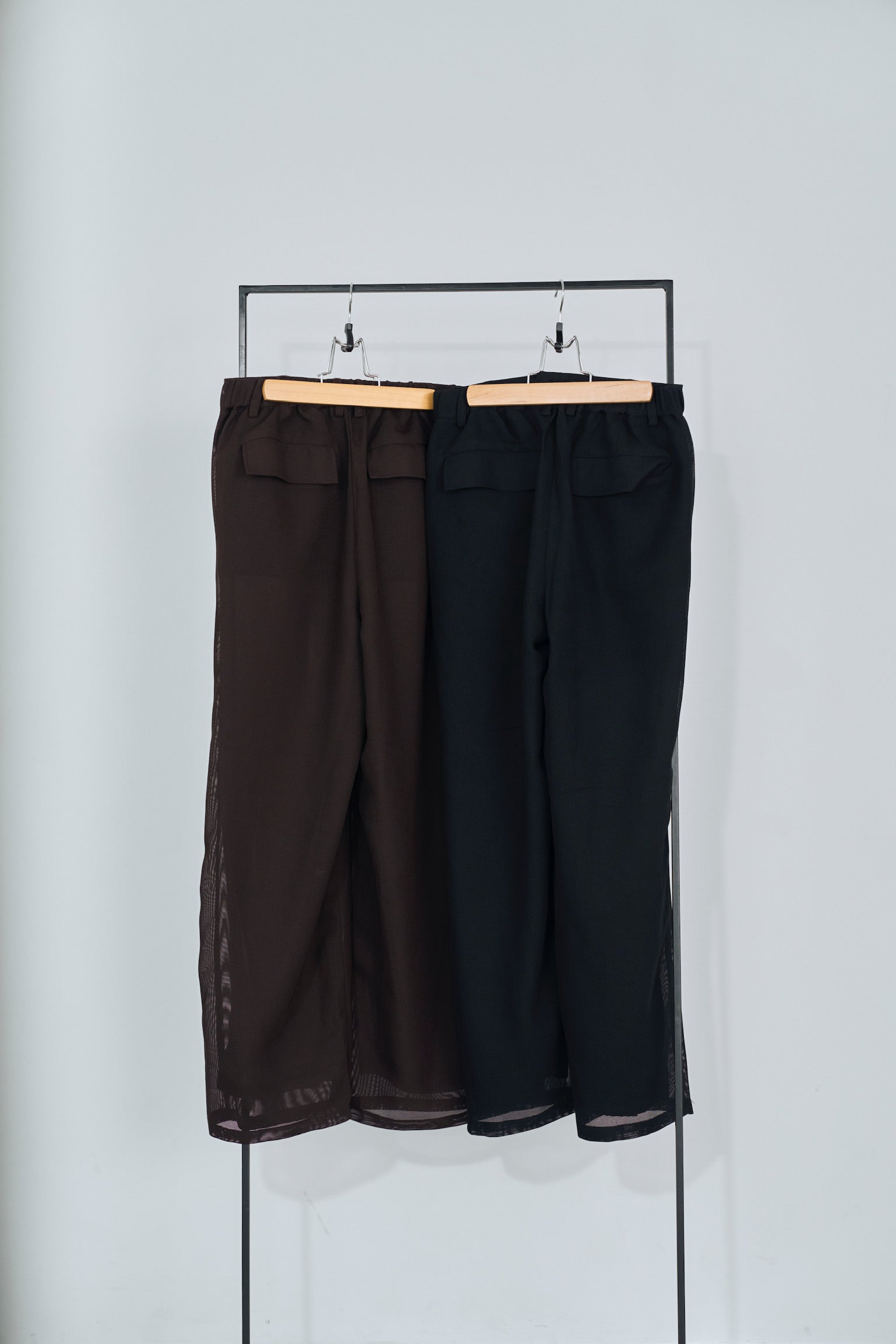 mesh tuck pants