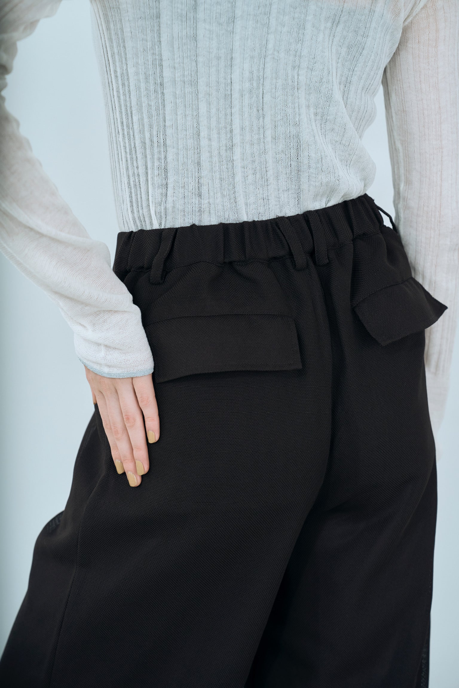 mesh tuck pants