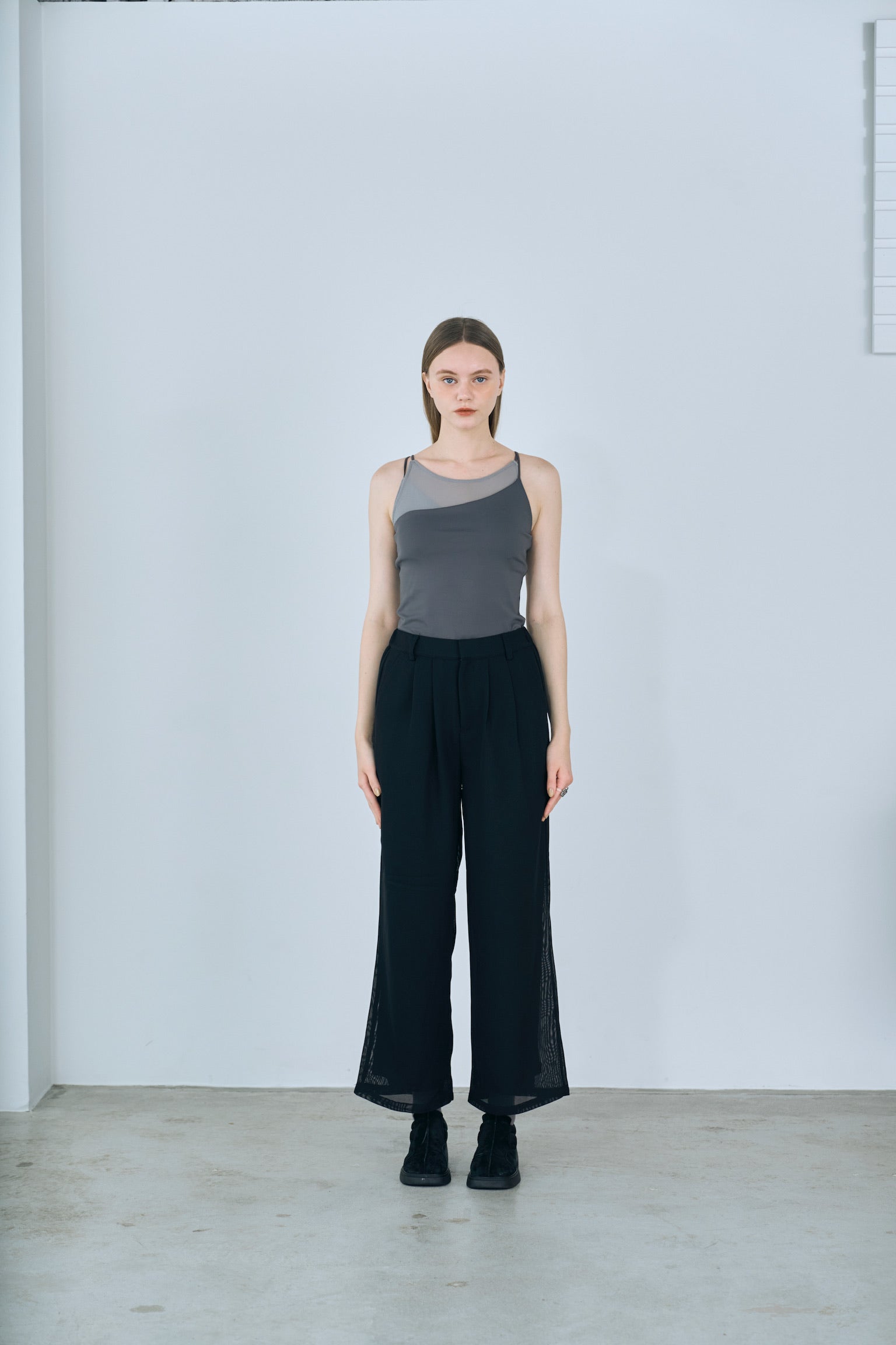 mesh tuck pants