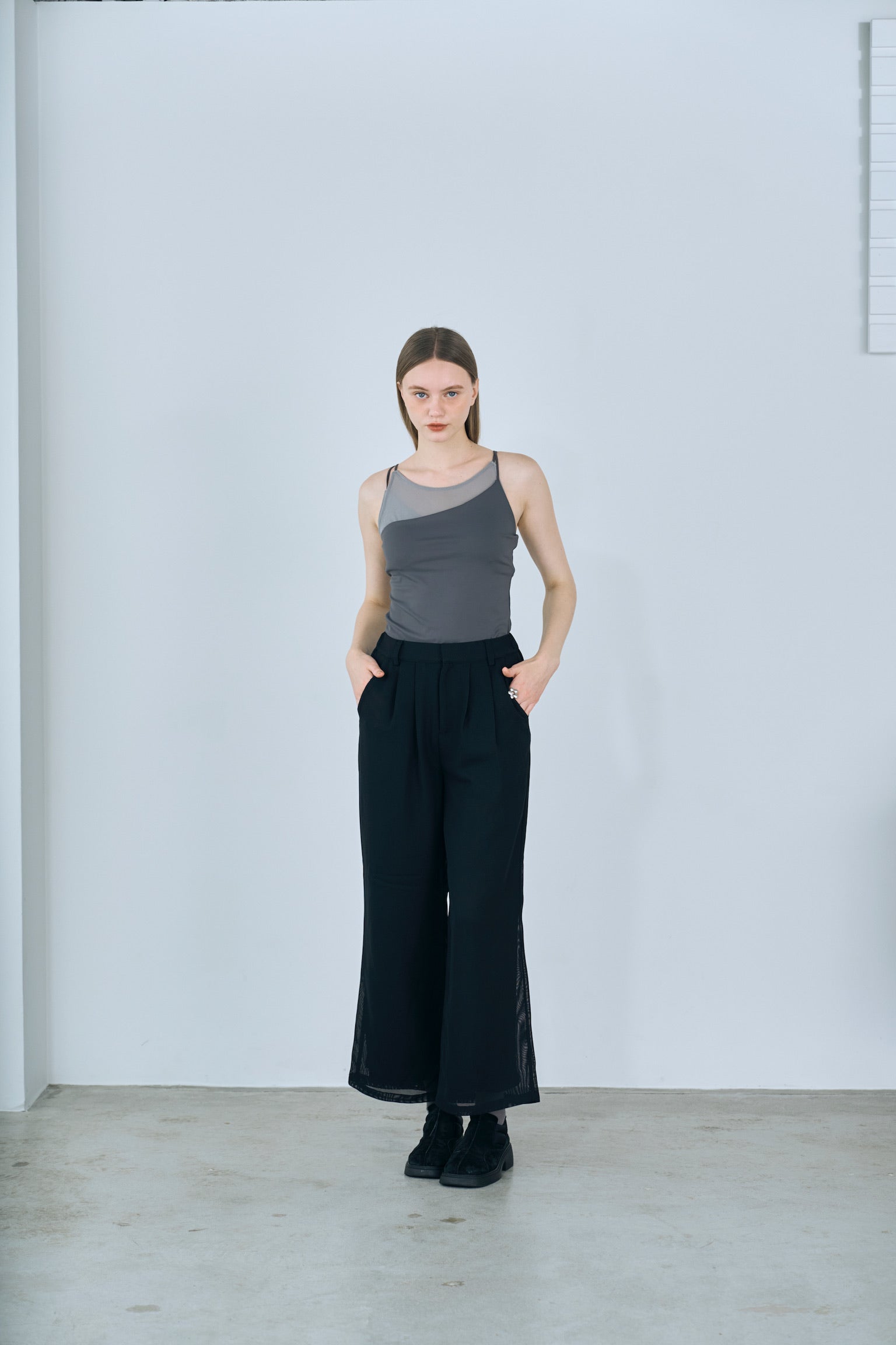 mesh tuck pants