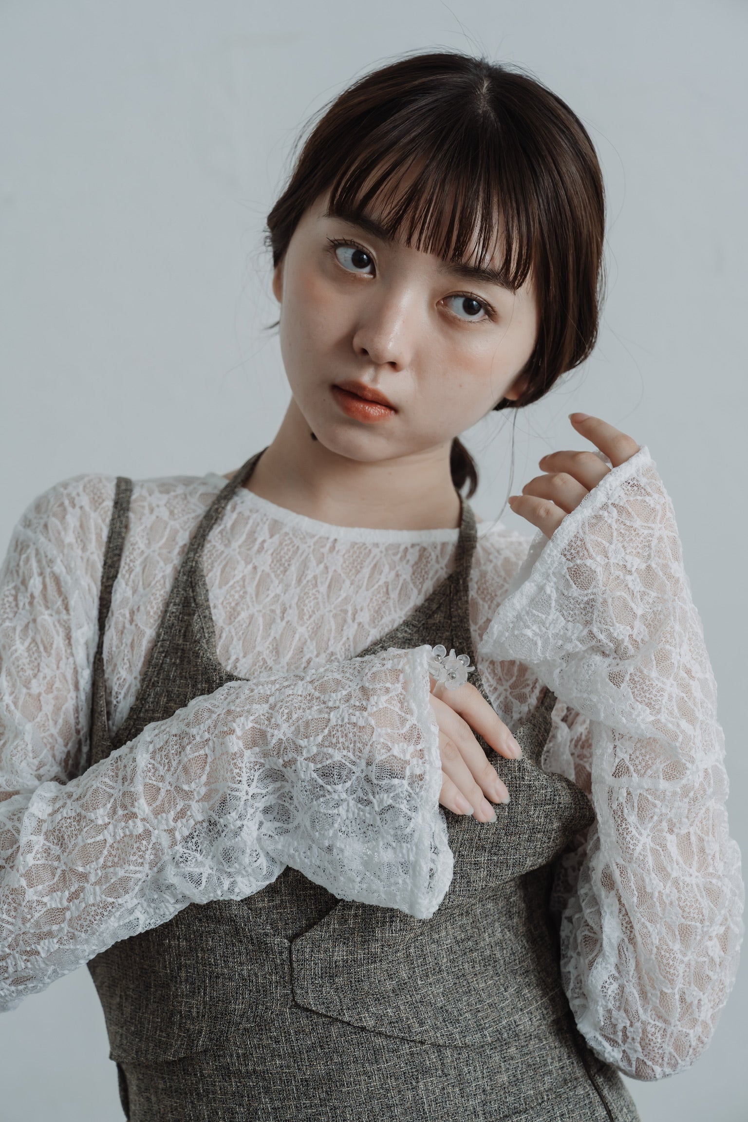 lace bell sleeve tops